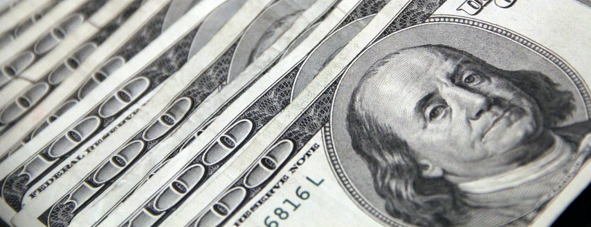 Karta wielowalutowa – czym jest i gdzie najlepiej ją wyrobić? Ranking kart wielowalutowych