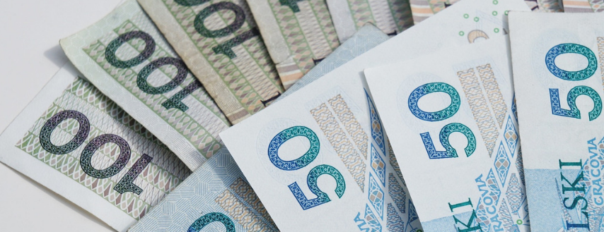 Czym się różni pożyczka online od kredytu gotówkowego?