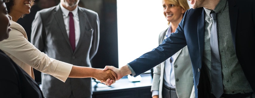 Kredyt gotówkowy z poręczycielem – na czym polega?