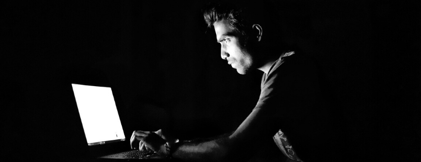 Jak firmy pożyczkowe mogą wyłudzać pieniądze i jak się przed tym chronić?