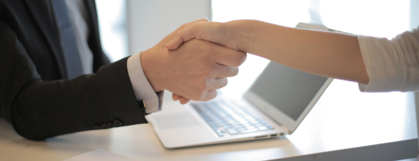 Szybka Gotówka - chwilówki od ręki. Poznaj ofertę i opinię o firmie