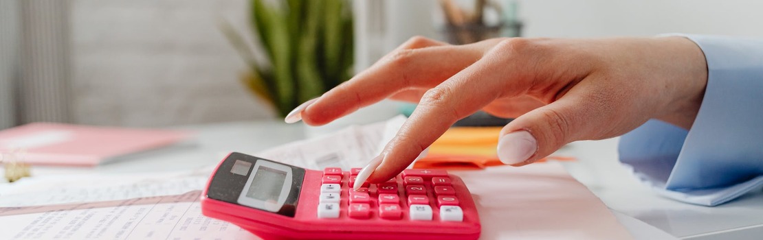 Kredyt 70 tys.zł – ile wynosi rata? Aktualne oferty banków i warunki kredytu