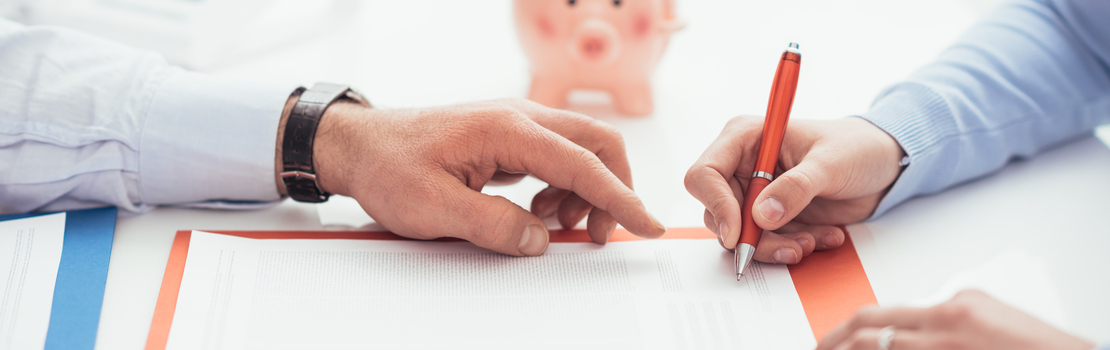 Kredyt 200 tys.– jakie zarobki? Ile trzeba zarabiać, żeby dostać 200 000 kredytu?